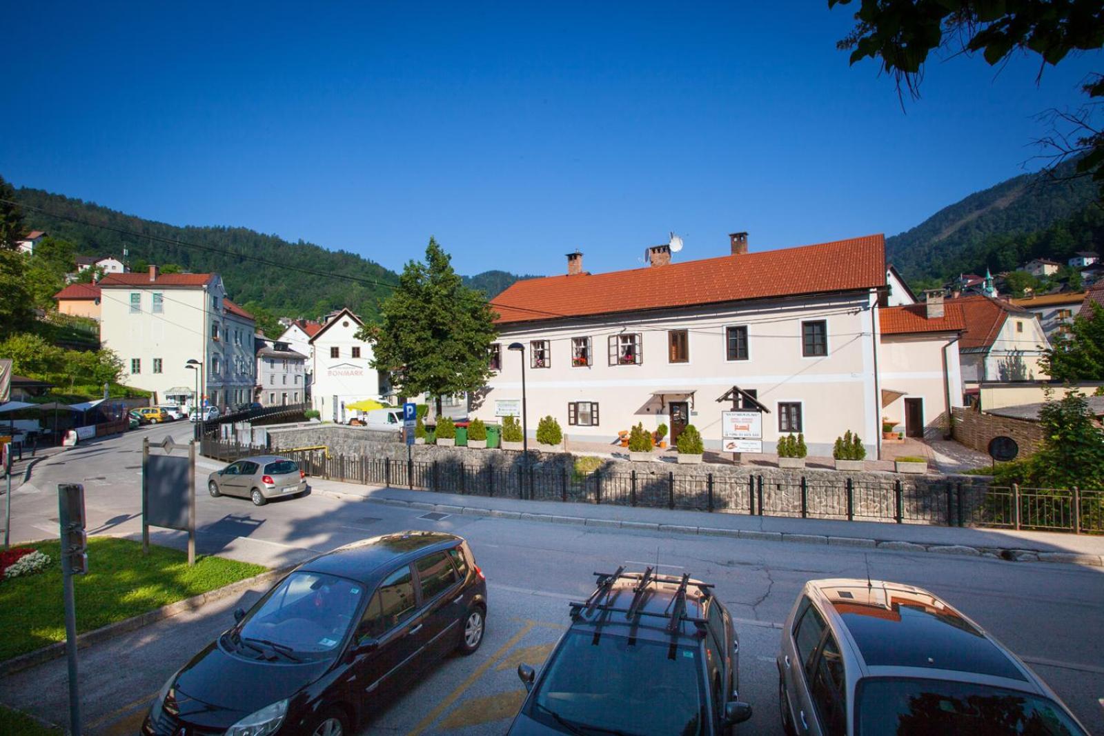 Apartma Na Starem Placu Idrija Eksteriør bilde